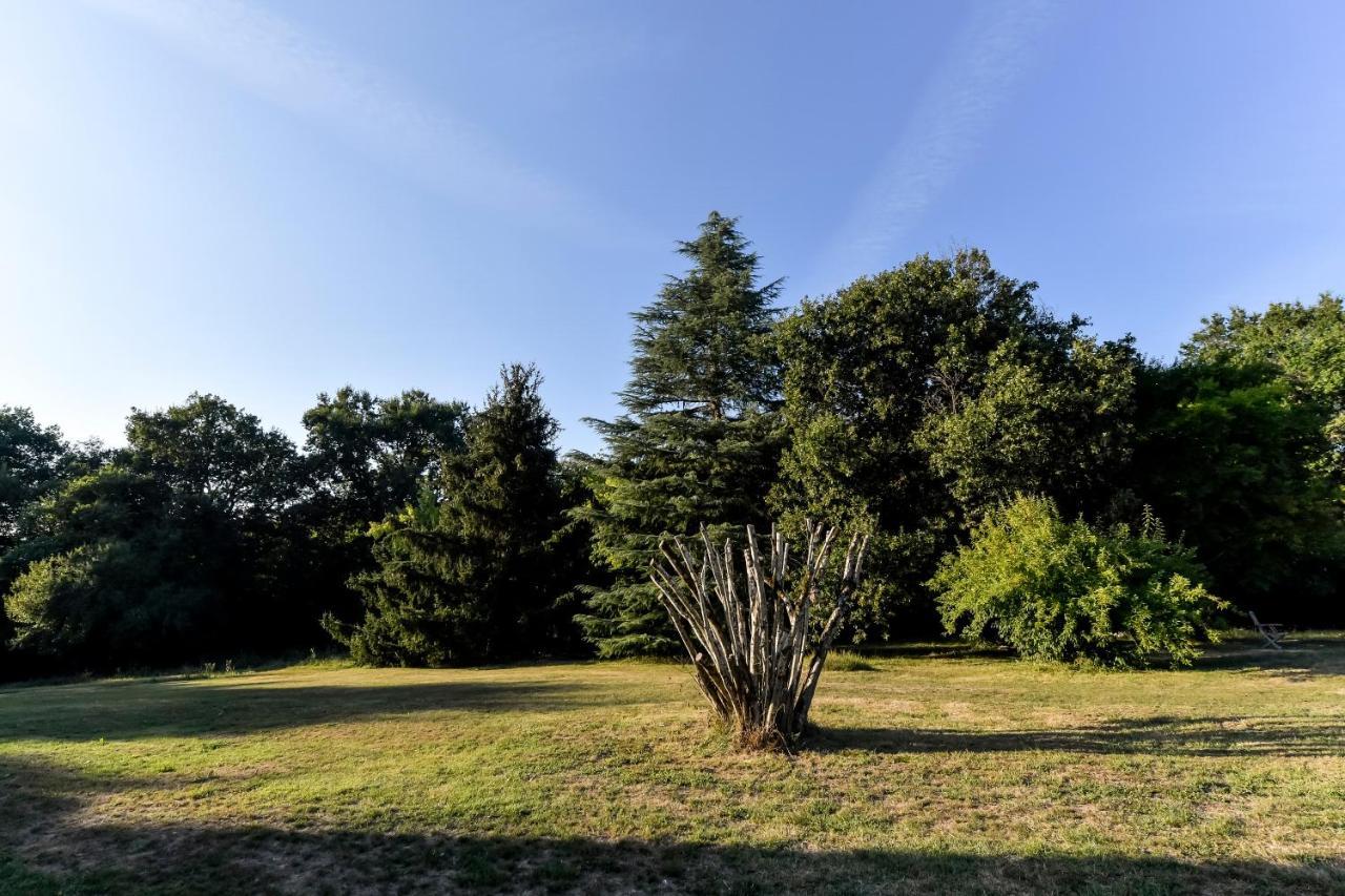 Domaine Verte Vallee Lignan-de-Bordeaux ภายนอก รูปภาพ