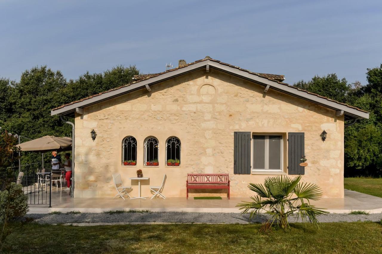 Domaine Verte Vallee Lignan-de-Bordeaux ภายนอก รูปภาพ
