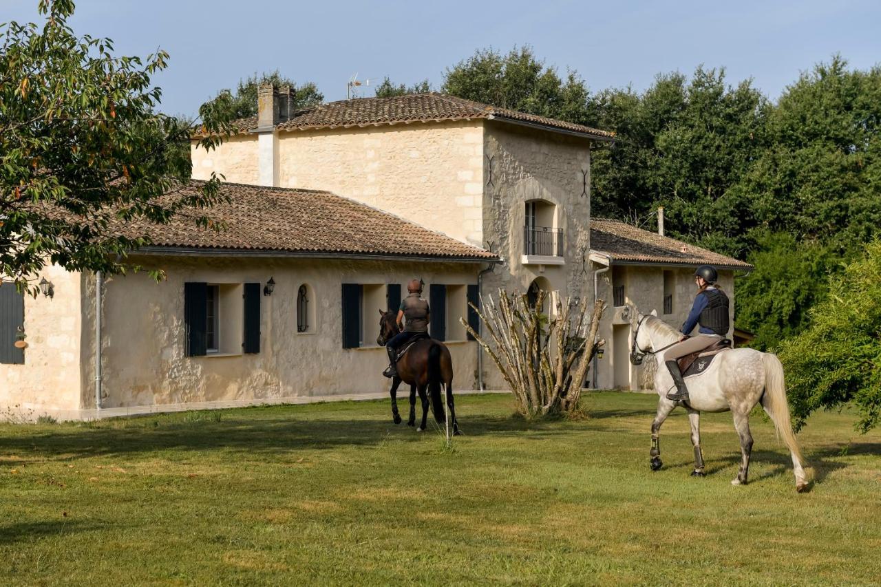 Domaine Verte Vallee Lignan-de-Bordeaux ภายนอก รูปภาพ